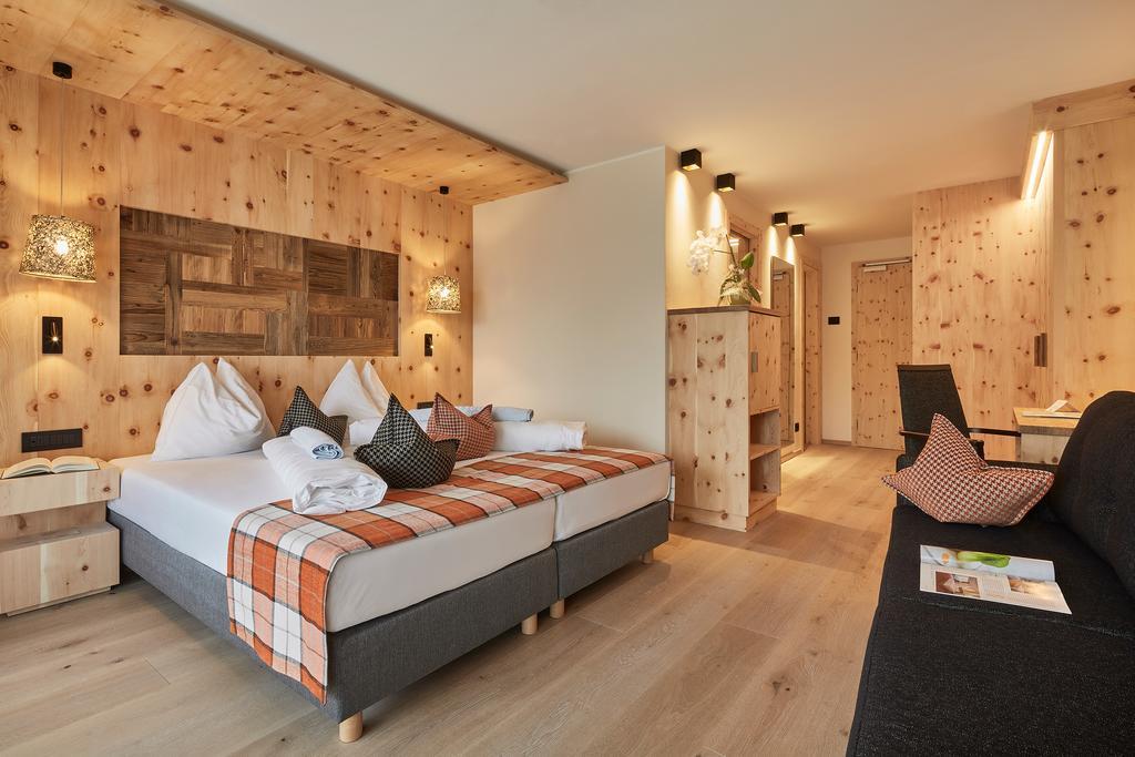Mountain Hotel Mezdi Calfosch Extérieur photo